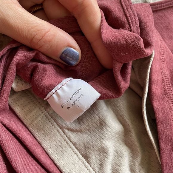 Vuori Large Elevation Red Pylo Tank Built-in Shelf Bra - Picture 6 of 6